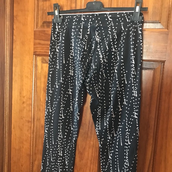 ** 3 for $30 ** Nike Leggings - Picture 4 of 5